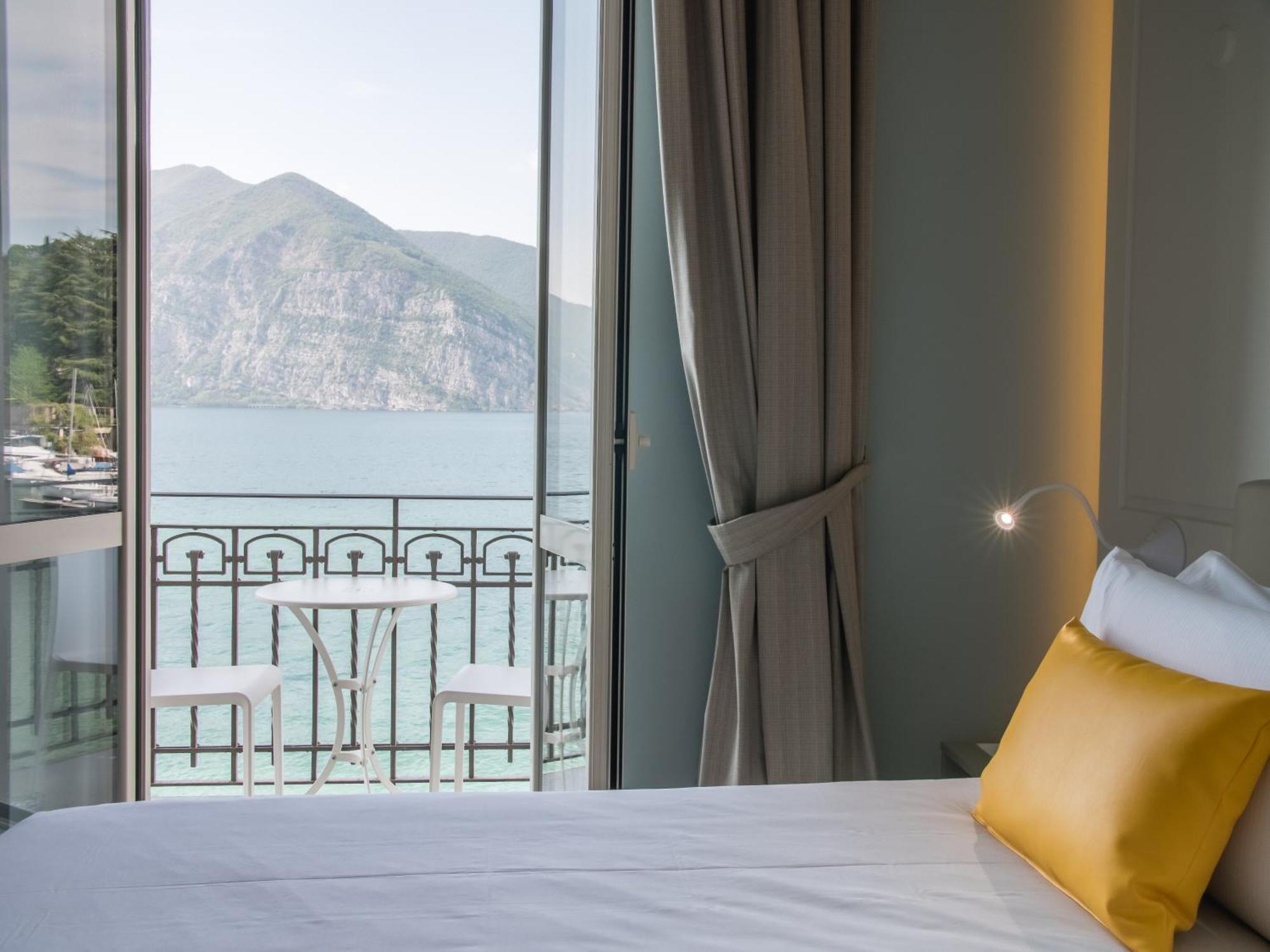 Araba Fenice Hotel Изео Екстериор снимка
