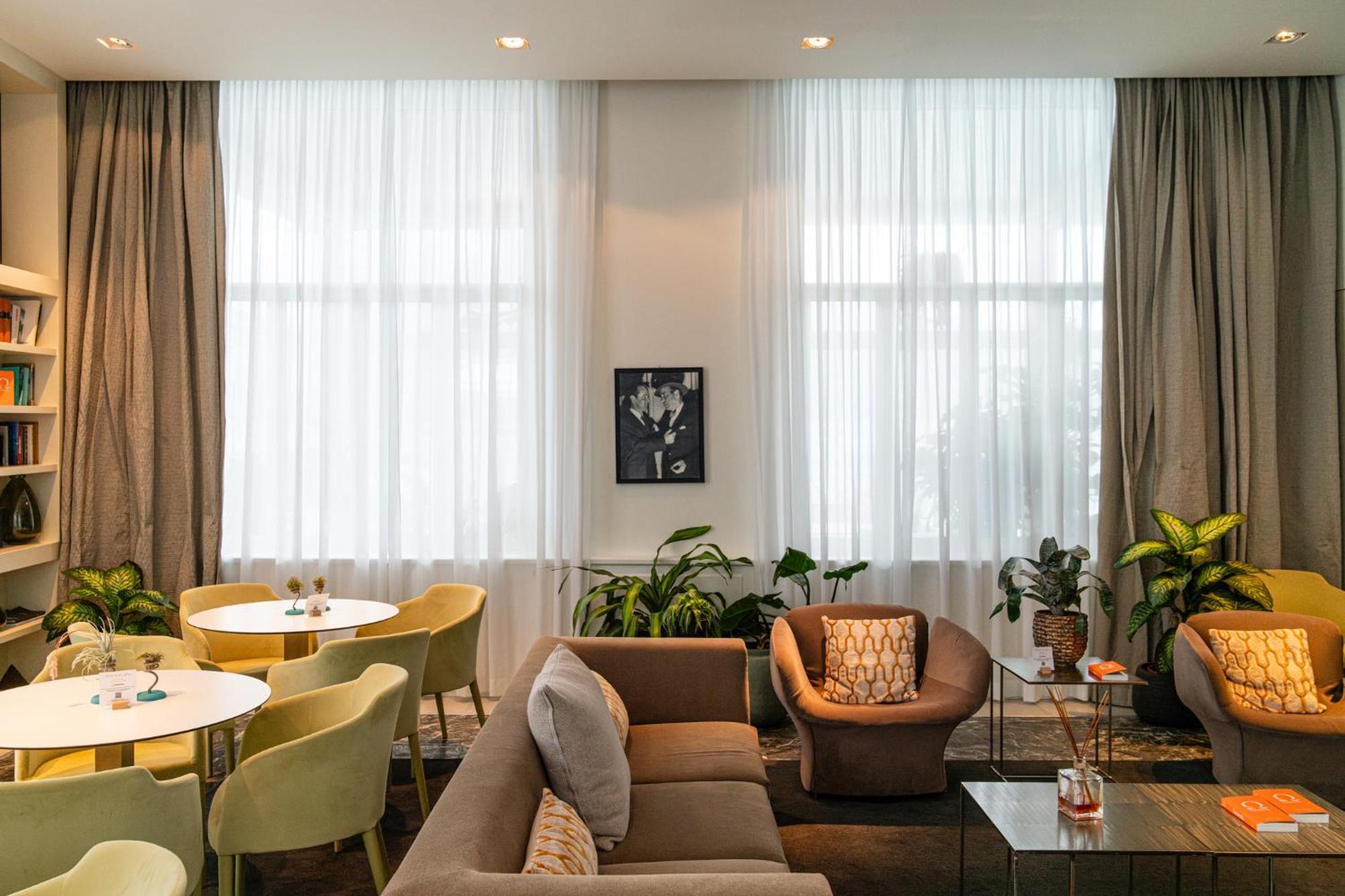Araba Fenice Hotel Изео Екстериор снимка