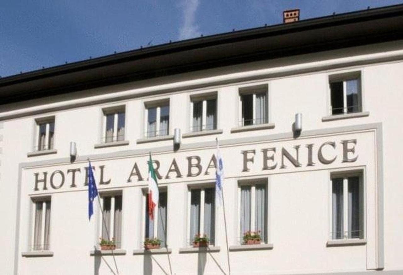 Araba Fenice Hotel Изео Екстериор снимка